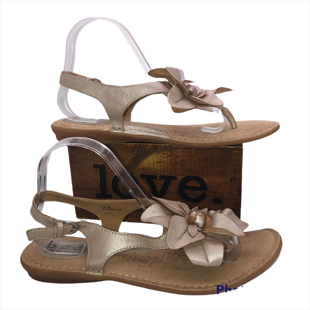 b.o.c BORN CONCEPT Leather Mate Gold Floral Accent Adjustable Strap Sandals ~10